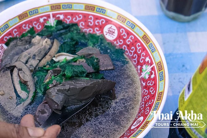 Fresh Local Market Tour - Food tour in Chiang Mai - Two hours of market tasting and food lessons