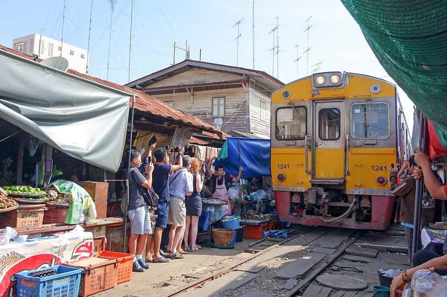 From Bangkok: Maeklong Railway and Floating Market Food Tour - Leaving Bangkok for Samut Songkhram