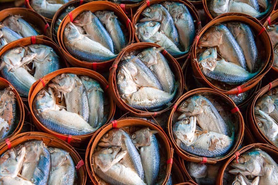 From Bangkok: Maeklong Railway and Floating Market Food Tour - Why the guide can make or break the day