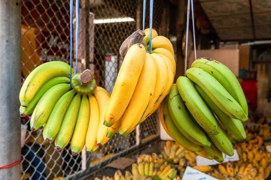From Bangkok: Maeklong Railway and Floating Market Food Tour - Shared or private: choosing the better format