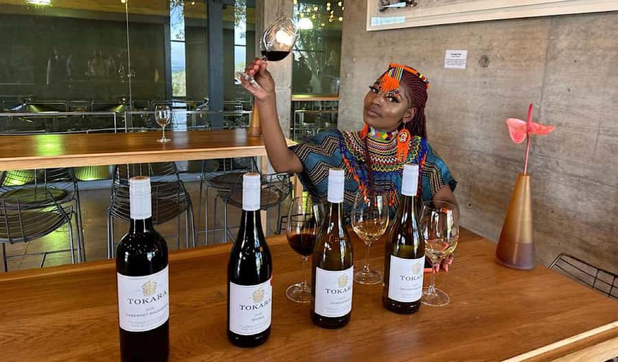 From Cape Town: Stellenbosch & Franschhoek Wine Tasting Tour - Delaire Graff, or Haute Cabrière during the changeover
