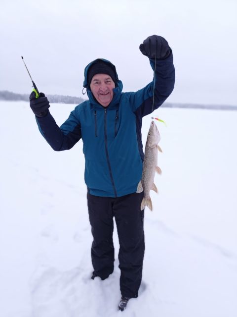 From Helsinki: Bodom Lake Ice Fishing with Food & Drinks - What the frozen lake walk adds