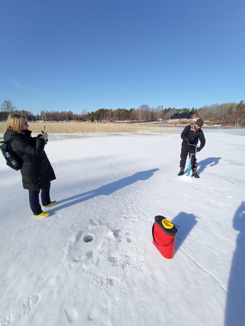 From Helsinki: Bodom Lake Ice Fishing with Food & Drinks - David’s role in the experience