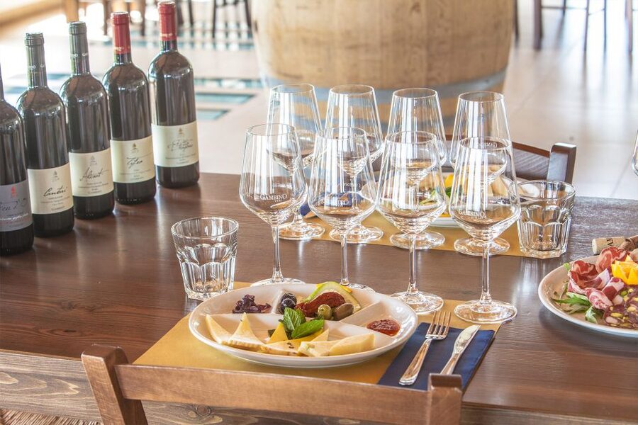 From Taormina: Private 3 Etna Wineries with Food & Wine - The Guides Can Make or Break the Day