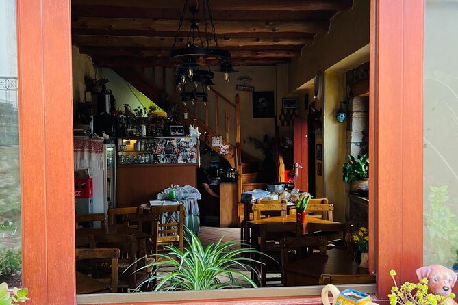 Gastronomy tour and wine tasting in traditional villages - Apokoronas and a second family meal