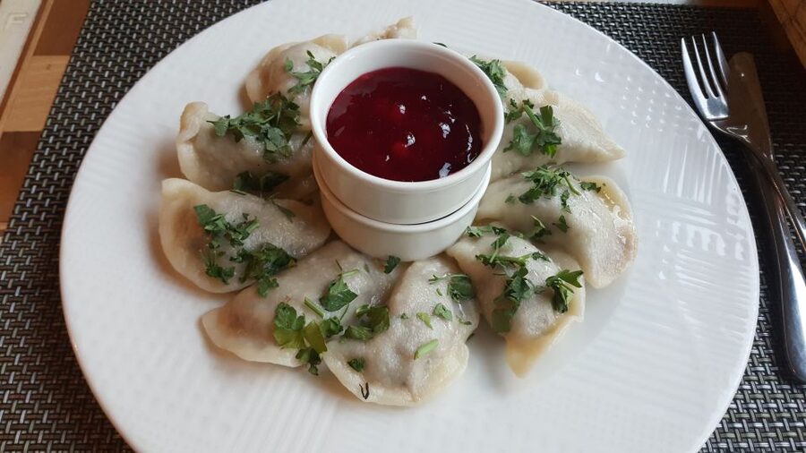 Gdansk Traditional Food Tour with Old Town Sightseeing - Who should book this experience?