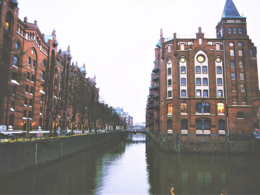 Hamburg: Elbphilharmonie Plaza and HafenCity Food Tour - A Snack at Störtebeker and Time to Look Around