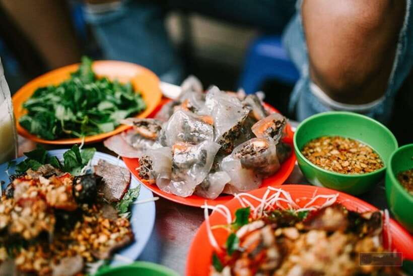 Hanoi: Eat Like a Local Small Group Street Food Tour - Starting at 33 Ngo Huyen Street