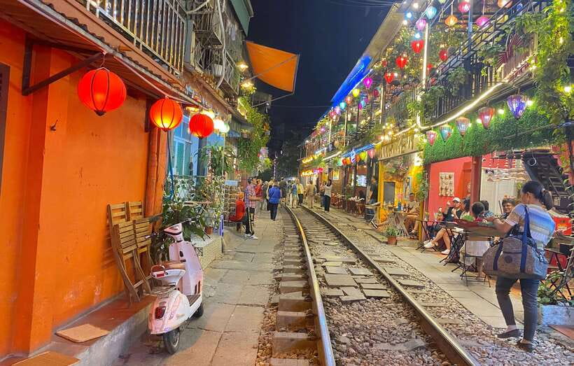 Hanoi: Guided Street Food Tour with Train Street Experience - Key points before you book