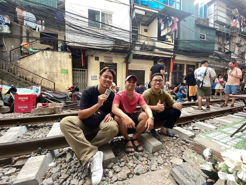 Hanoi: Old Quarter Street Food Tour with 12+ Tastings - Sidewalk seating and the real Old Quarter