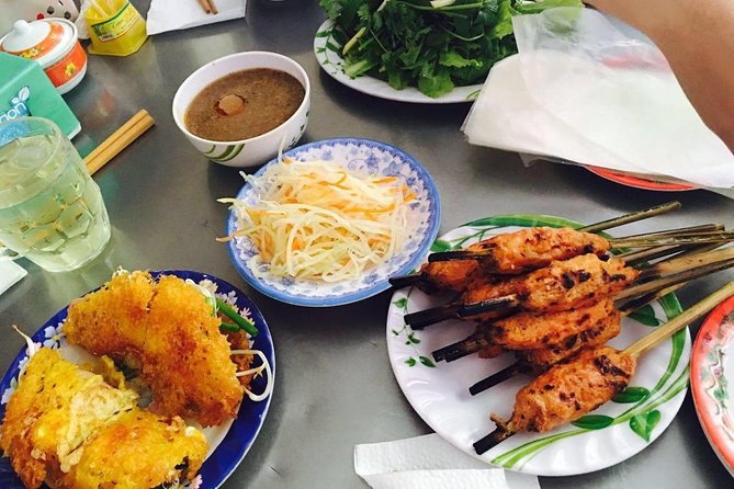Hanoi street food tour (small group) - Banh cuon: delicate food with a soft touch
