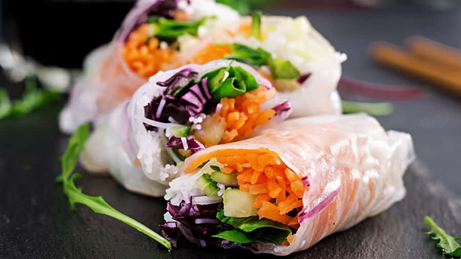 Hanoi Vegan Street Food & Train Street Tour - Mien tron chay and banh mi chay options