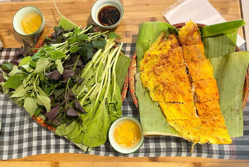 Hanoi: Vietnamese Street Food Tour with Egg Coffee - Why a food walk works so well in Hanoi