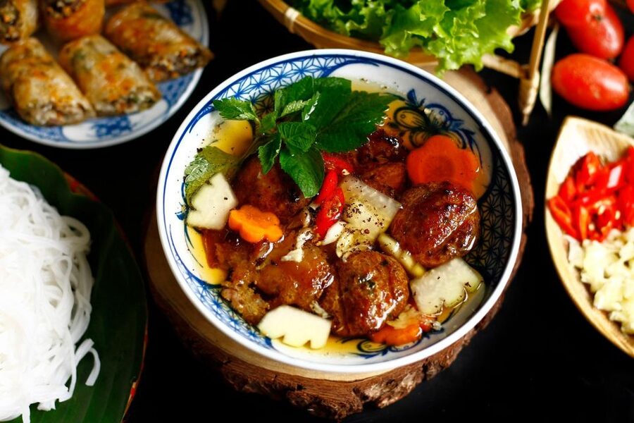 Hanoi: Walking Street Food Tour & Train Street w/Local Guide - Dietary needs, health, and practical limits