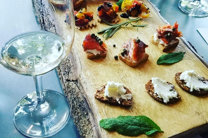 Healdsburg Small-Group Food and Wine Walking Tour - Starting at the Healdsburg Plaza