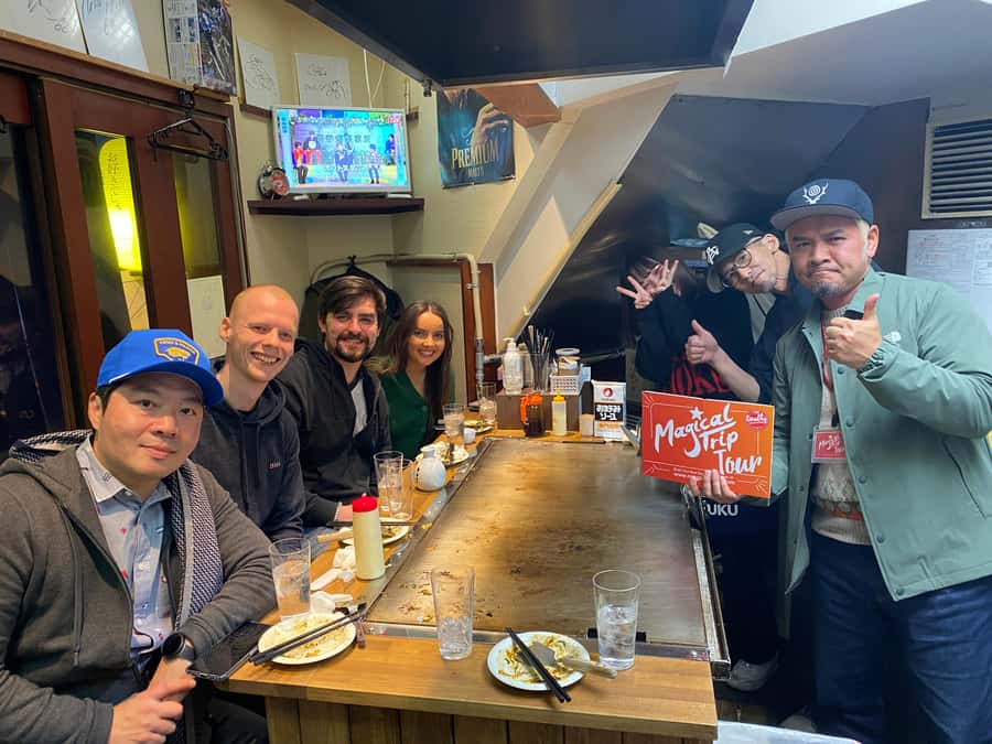 Hiroshima: Bar Hopping Food Tour - Hiroshima sake with local izakaya food