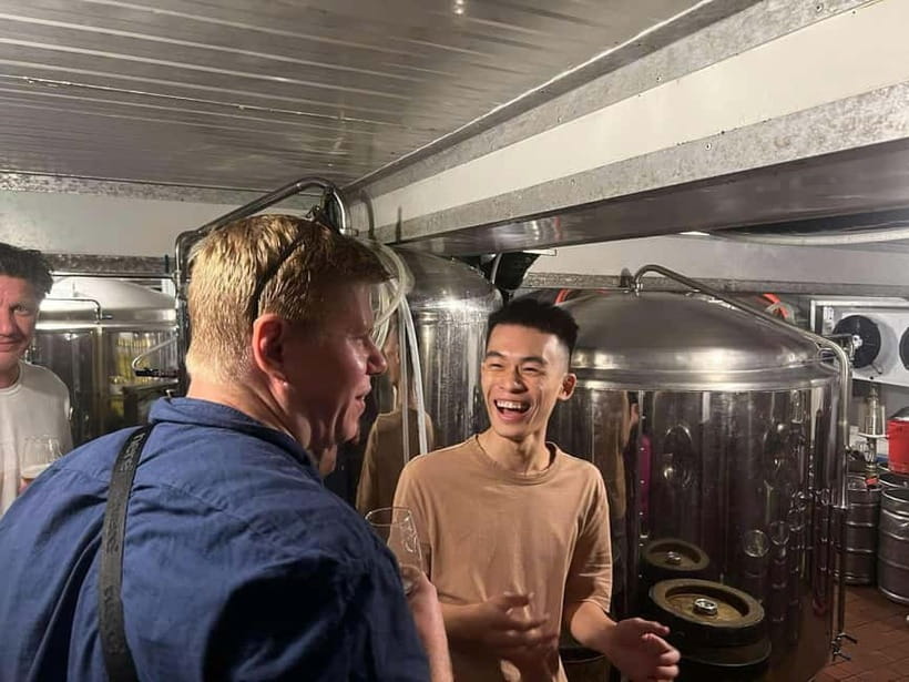 Ho Chi Minh City: Craft Beer and Local Food Tour by Scooter - Why the guide can make or break the evening