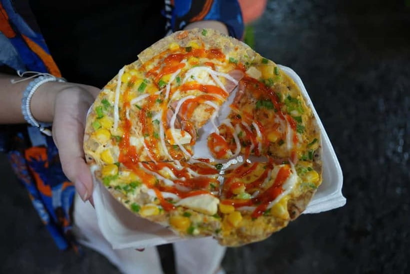 Ho Chi Minh City: Downtown Walking Tour with Local - Cong Coffee gives the walk room to breathe