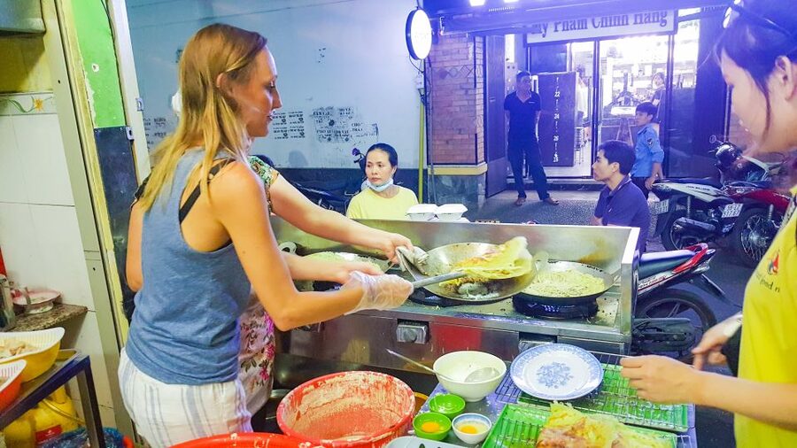 Ho Chi Minh City: Private Street Food Motorbike Tour - How much food do you really get?