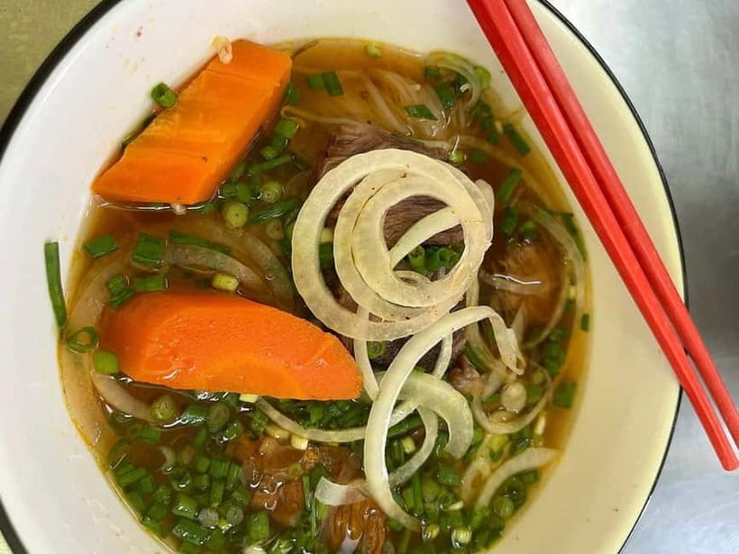Ho Chi Minh City: Super Niche Walking Street Food Tour - Beer, drinks, and the value of the $28 price