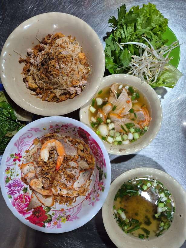 Ho Chi Minh City: Walking Food Tour with 13 Tastings - Is $27 good value?
