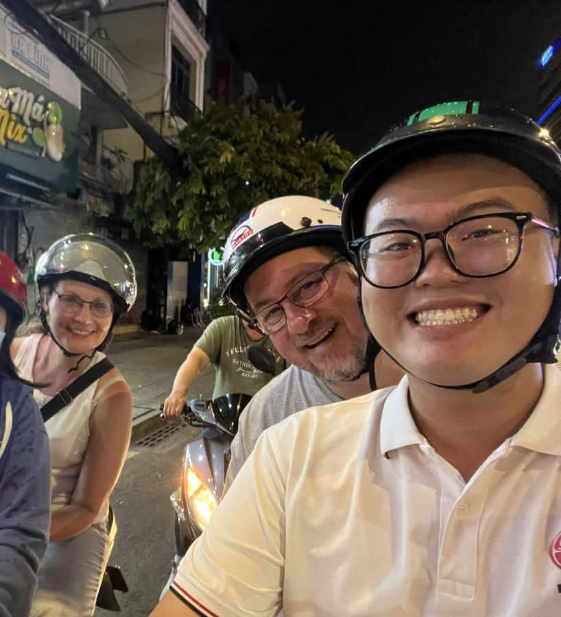 Ho Chi Minh: Local Food Tour by Scooter with Vegan Option - Stop two: Vietnamese pizza and Saigon street life