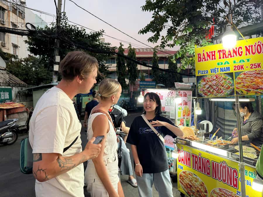 Ho Chi Minh: Local Food Tour by Scooter with Vegan Option - Stop five: beer, dessert, and the final conversation