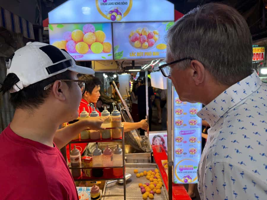 Ho Chi Minh: Local Food Tour by Scooter with Vegan Option - Food customization is a real strength