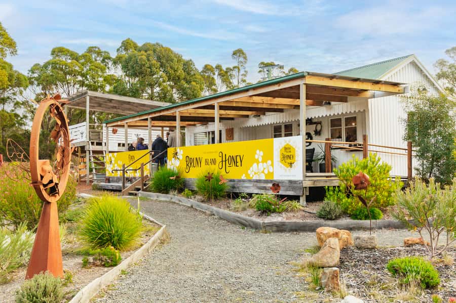 Hobart: Bruny Island Gourmet Sightseeing Day Tour - The Neck and the Truganini Steps
