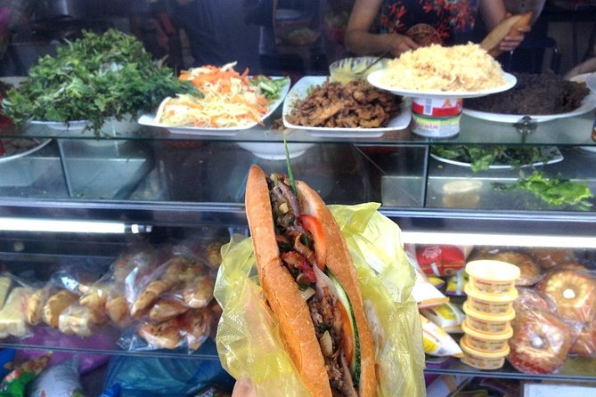Hoi An at Sunset: Authentic Local Street Food Tour - Cao Lau, Hoi An’s Signature Noodles