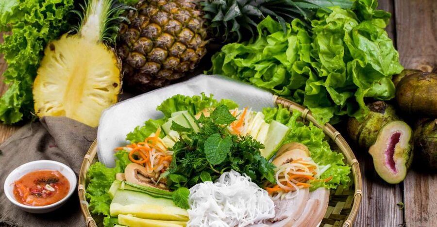 Hoi An: Evening Food Tour with 7 Tastings and Boat Trip - Who should book this Hoi An food tour?