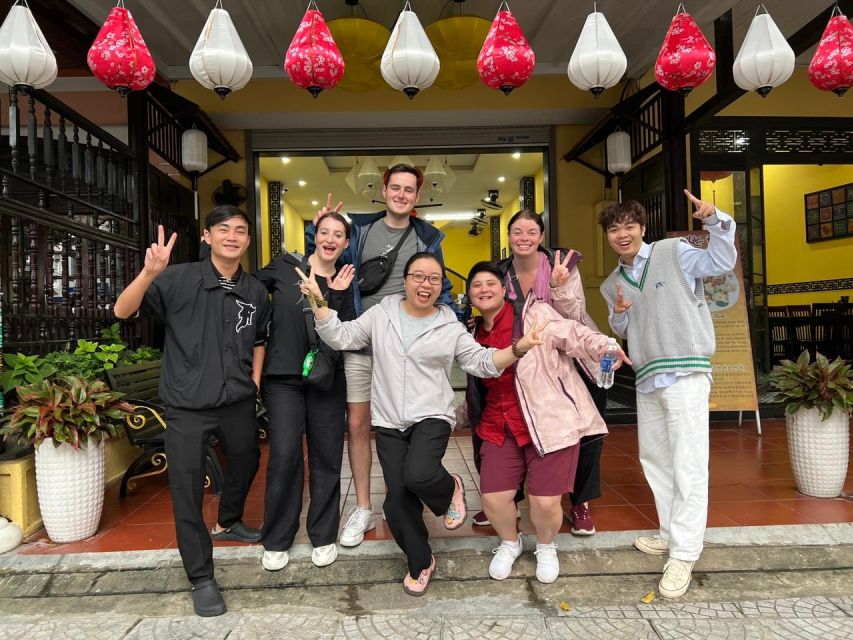 Hoi An: Evening Food Tour with 7 Tastings and Boat Trip - Why this food tour works well on your first evening