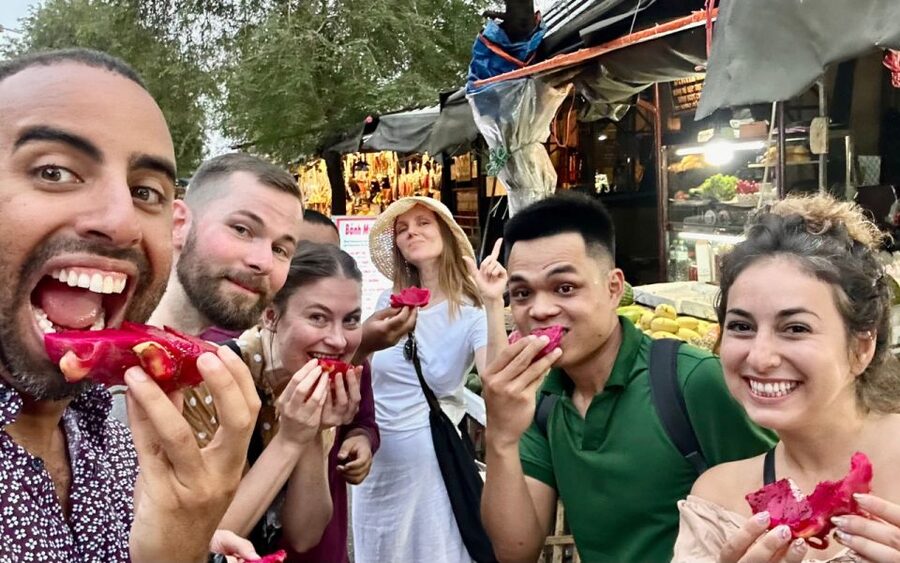 Hoi An Vegan Food Tour - White Roses at a 300-year-old house