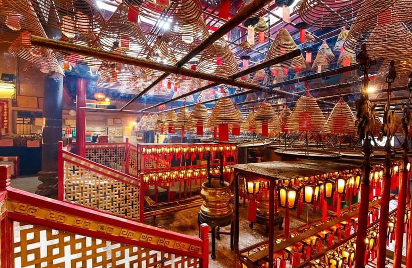 Hong Kong Day Tour: Priority Peak Tram, City Walk & Dim Sum - Who should book this Hong Kong tour?