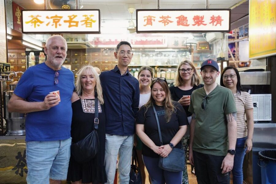Hong Kong: Street Food Tour with Locals - Dim Sum and Wonton - Starting at Sheung Wan MTR and entering old Hong Kong