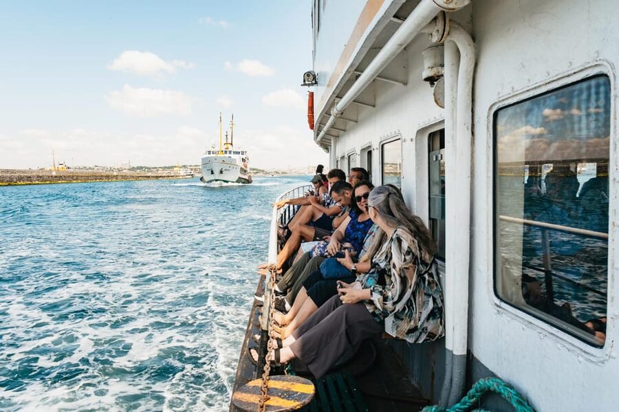 Istanbul: European and Asian Side Guided Foodie Walking Tour - Starting at Sirkeci and the Spice Bazaar