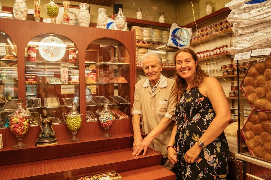 Istanbul: Private Guided Food Tour with 10 Tastings - Key points at a glance