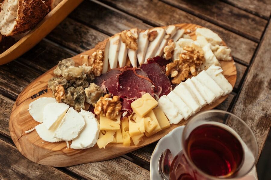Istanbul: Private Guided Food Tour with 10 Tastings - Starting in Cihangir with an appetite