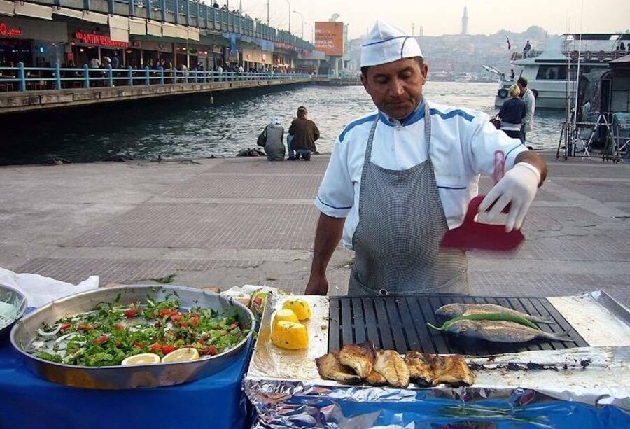Istanbul: Turkish Food Tour in Kadikoy Across the Bosphorus - Starting Near Eminönü and Hamdi Restaurant