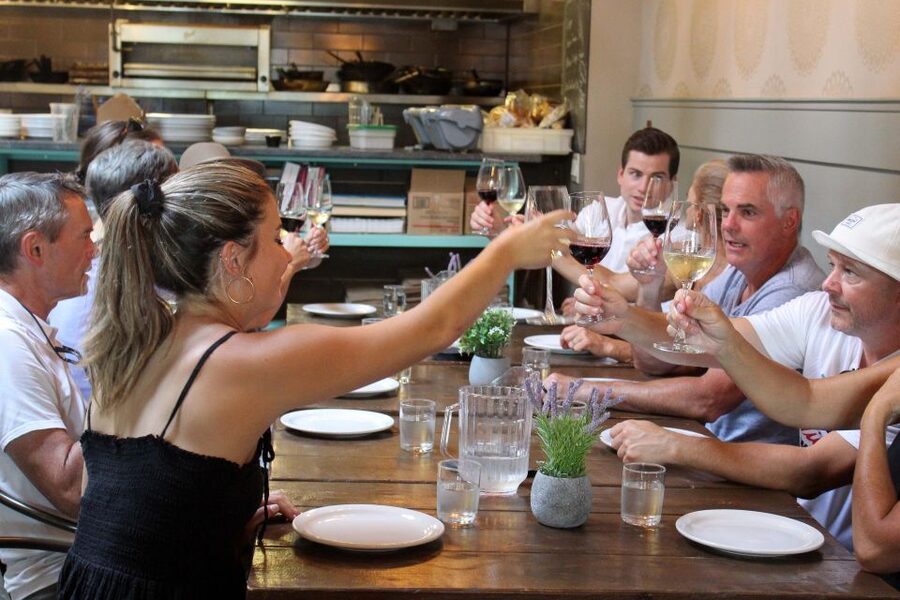 Kelowna: Walking Food Tour with 7 Tastings and 4 Drinks - Kasugai Gardens and the quieter side of the route