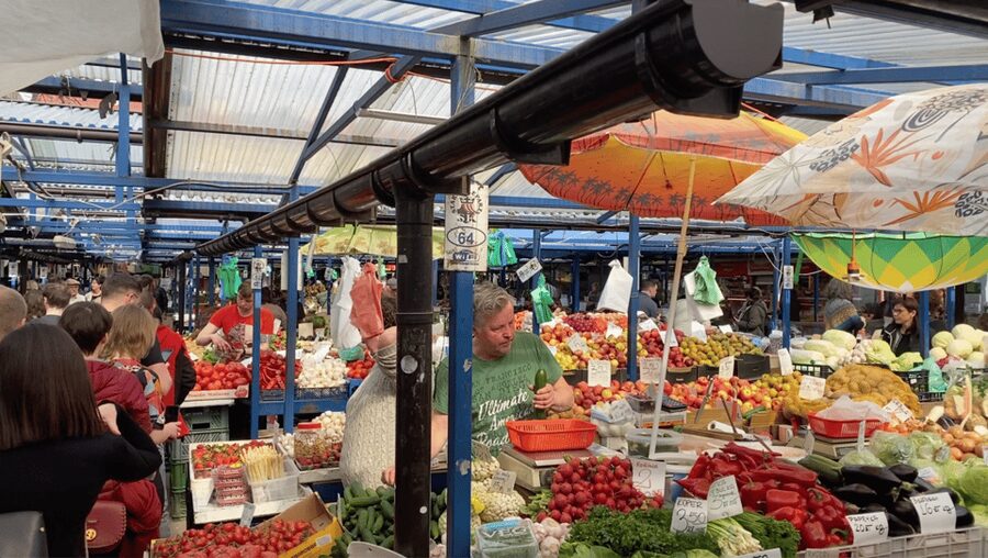 Krakow: Street Food Walking Tour - Zapiekanka and the appeal of Polish street food