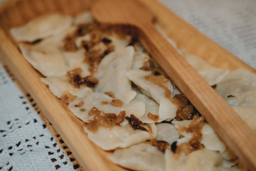 Krakow: Traditional Polish Food and Drinks Tasting Tour - Old Town stories between the plates
