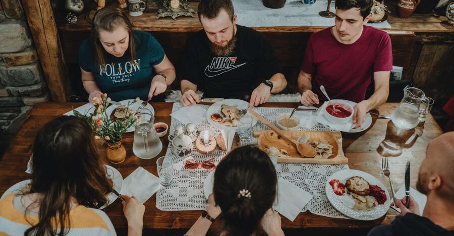 Krakow: Traditional Polish Food and Drinks Tasting Tour - The guides make the difference