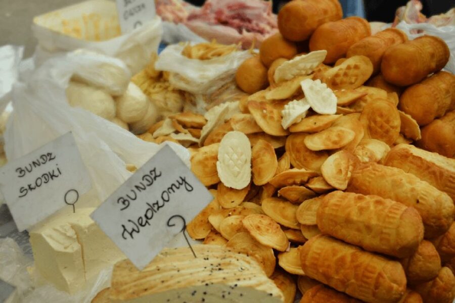 Krakow: Traditional Street Food Walking Tour - Key points at a glance