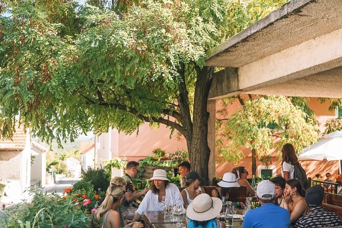 Krka Waterfalls, Food & Wine Tasting, Boat Ride & Zadar Old Town - Guides and the rhythm of the day