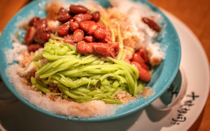 Kuala Lumpur: Nightlife Street Food Tour with 6 Tastings - Guides make the difference