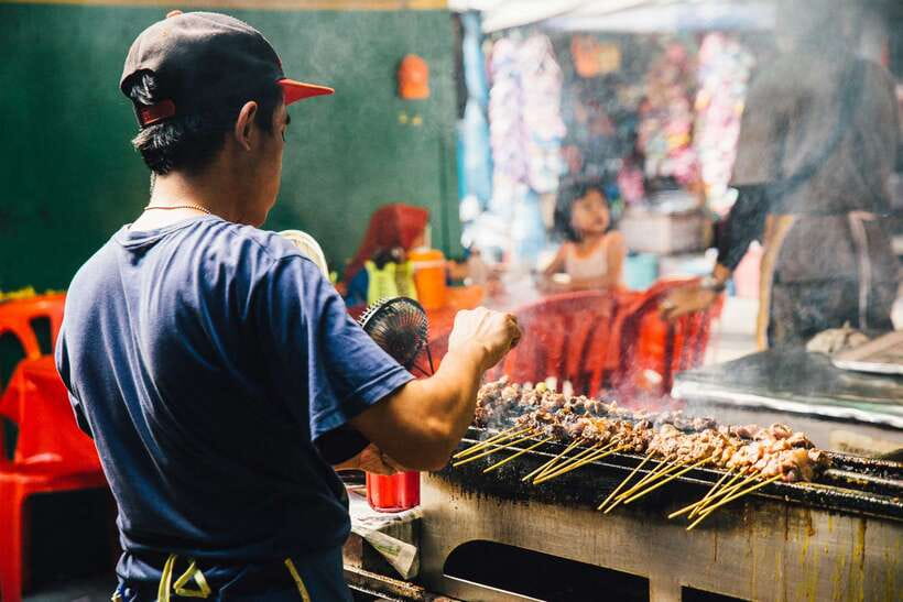 Kuala Lumpur: Private Food Tour – 10 Tastings with Locals - Petaling Street adds the city’s street-food character