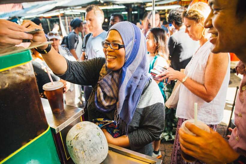 Kuala Lumpur: Private Food Tour – 10 Tastings with Locals - Ten tastings, generous portions, and food variety
