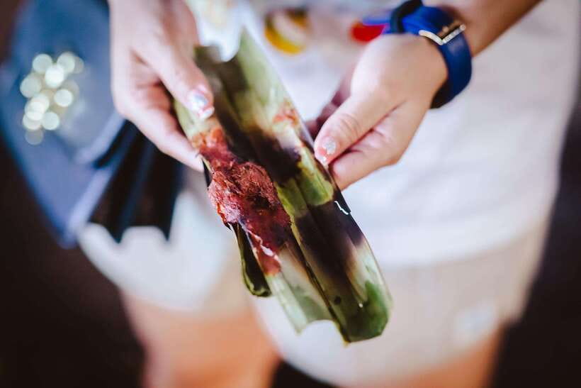 Kuala Lumpur: Sambal Street Food Tour with 15+ Tastings - Walking through Chow Kit and Kampung Baru