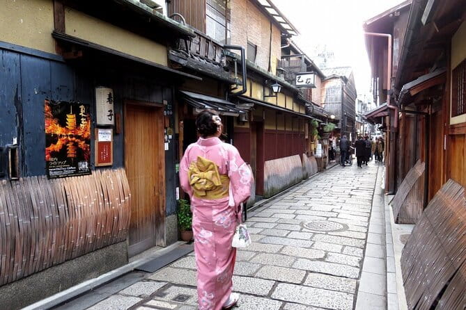 Kyoto: Gion & Pontocho Food Tour with 13 Dishes - Finishing in Pontocho with another full meal